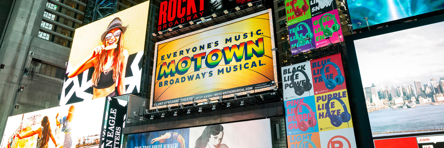 advertising-design-desmax479-6d