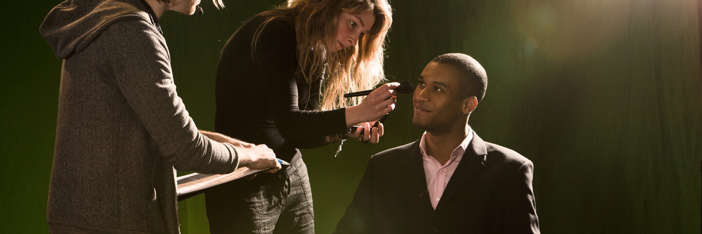 the-working-actor-get-the-audition-book-the-job-filmtvx438-40